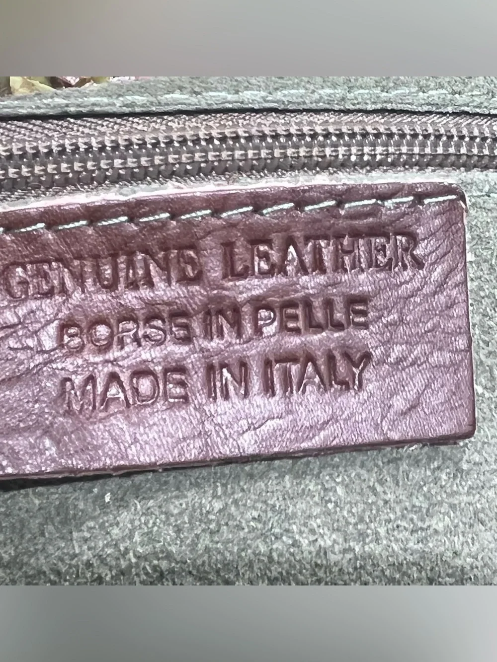 Made in Italy suede leather zipper tote moss / warm sage green - Picture 3 of 13